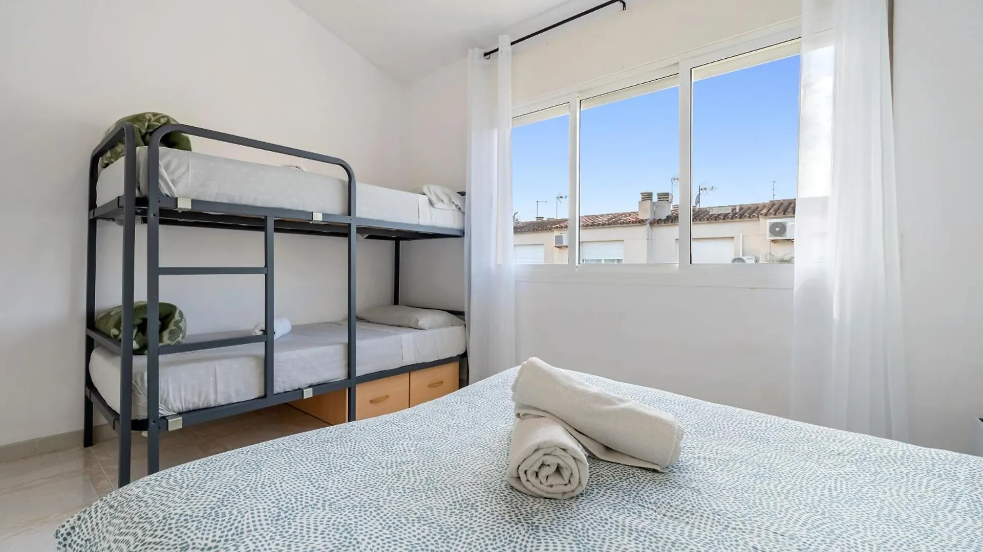Holiday home Hauzify I Casa Gala Placidia Creixell